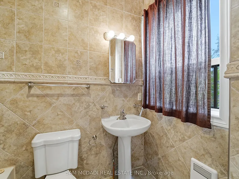 180 Bellwoods Ave #2 — Photo 14