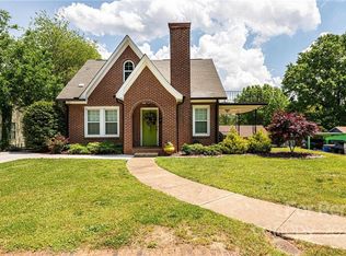 1112 12th St NE, Hickory, NC 28601