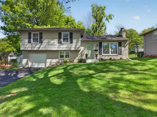 8806 W 72nd Ter, Prairie Village, KS 66204