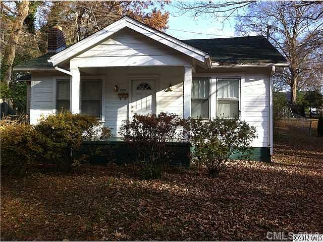 1st image of 808 S Jackson St