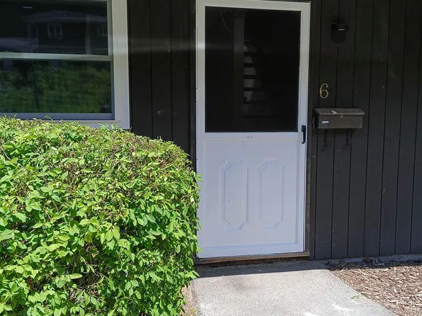 40 Brookside Drive #6, Brattleboro, VT 05301