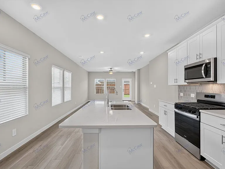 3048 Belton Dr — Photo 6