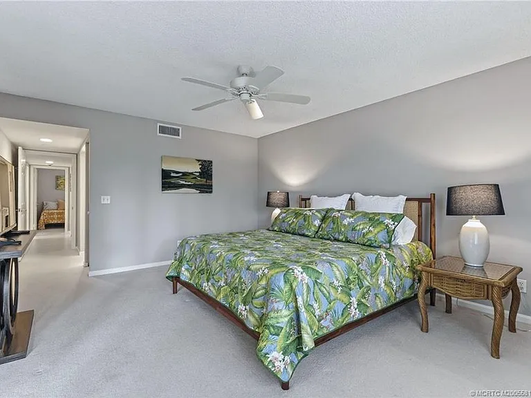 5152 SE Club Way #104 — Photo 21