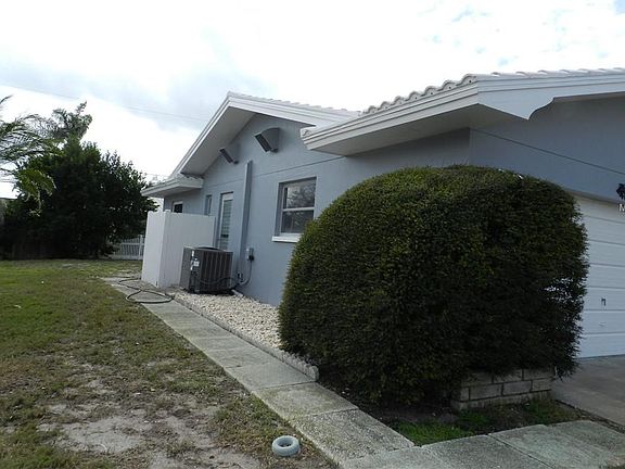 2nd image of 3626 Shady Bluffs Dr