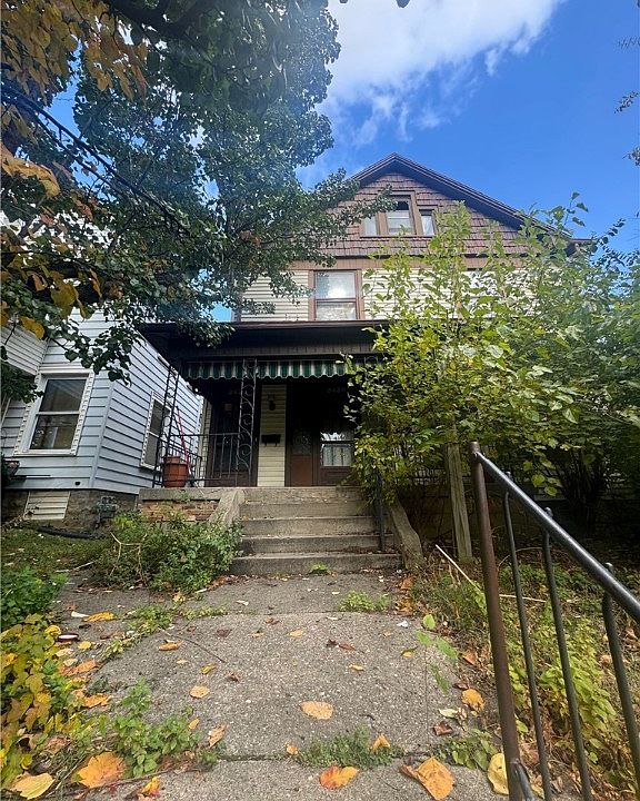 1st image of 2424 Wayne Ave