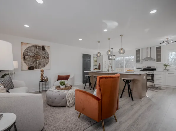 15858 115th Ct, Orland Park, IL 60467