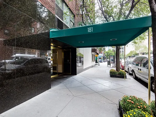 Sold by Sotheby's International Realty | media 7