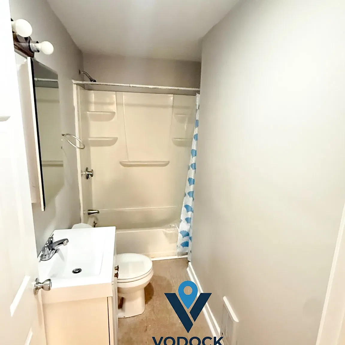 3 bed, 1000 sqft, $1,900 — Photo 3
