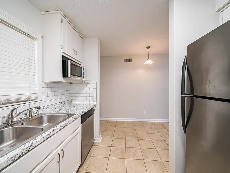 5500 Gunboat Dr #B — Photo 6