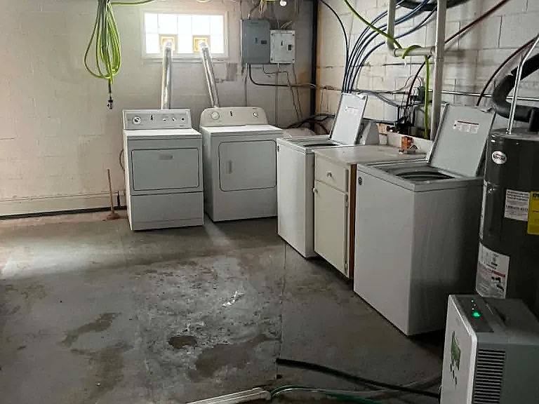 407 E Exchange St #A — Photo 32