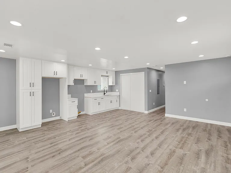 5646 Deodar St #B — Photo 1