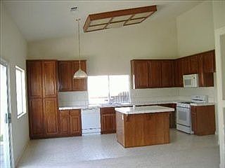 4th image of 9000 Willowberry Way