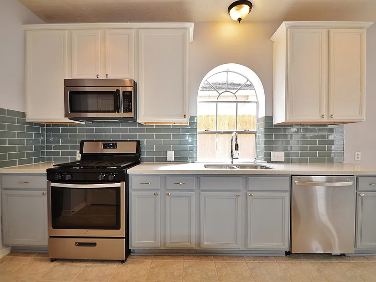 6747 Cleft Stone Dr — Photo 8