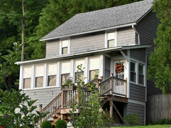 386 N Hoosac Rd