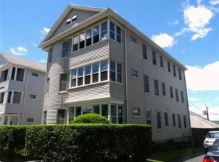 118 Sterling St, Worcester, MA 01610