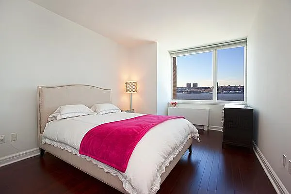 Rented by Evans Real Estate | media 2