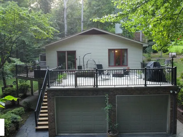 228 Grenadier Cir, Danville, VA 24541