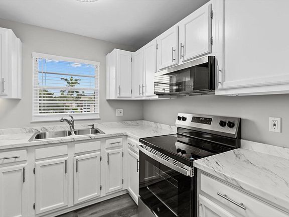 5th image of 8 Vista Gardens Trail #201