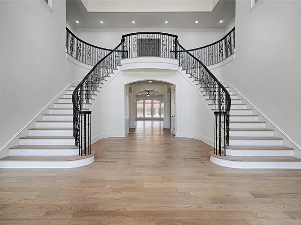 6301 Churchill Way, Dallas, TX 75230