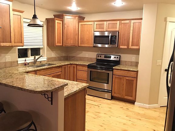 Granite Countertops and Stainless Steel Appliances