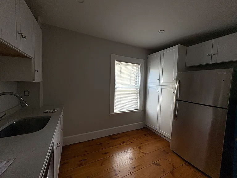29 Arthur St #2 — Photo 8