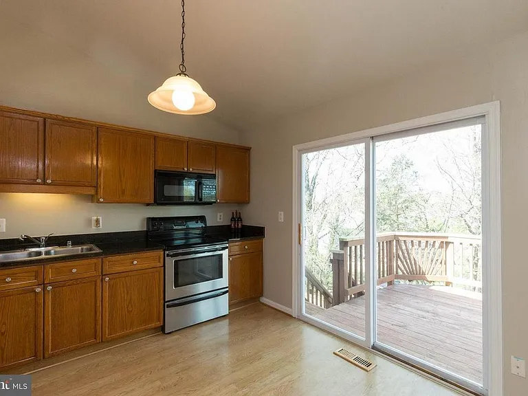 10276 Racquet Cir — Photo 16