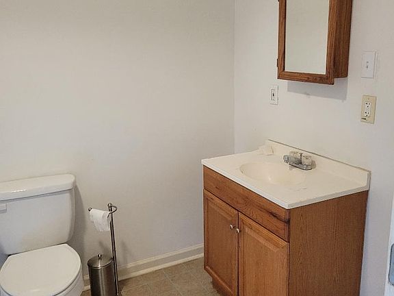 2nd image of 69 Poplar Ave APT 1
