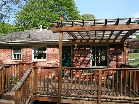 5th image of 1225 Walker Dr