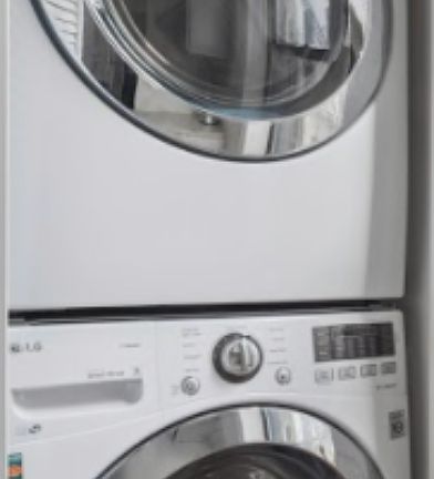4th image of 567 6th St #4