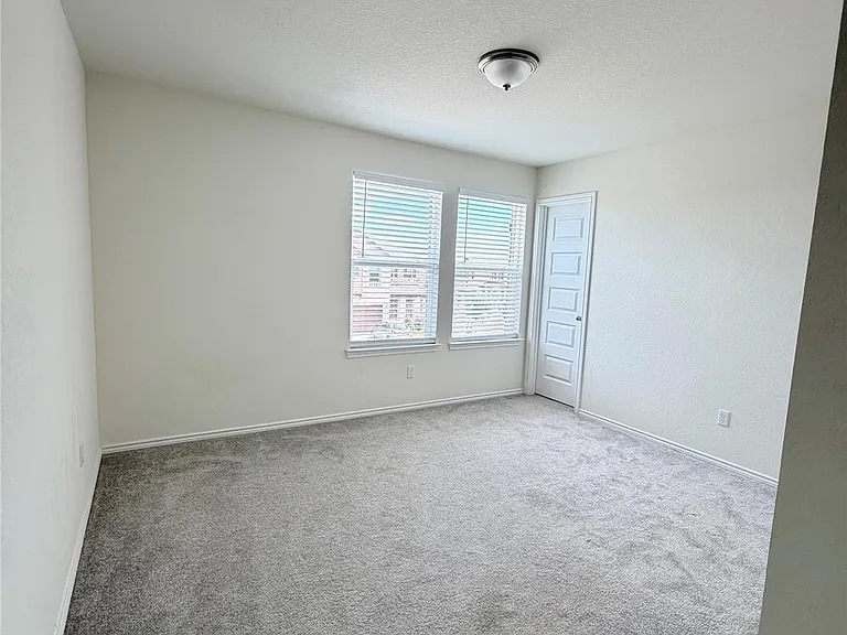 4406 Venticano Pl — Photo 34
