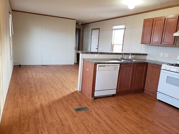 5th image of 621 1st Ave