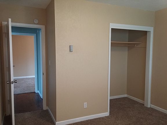 4th image of 1100 N 6th Ave