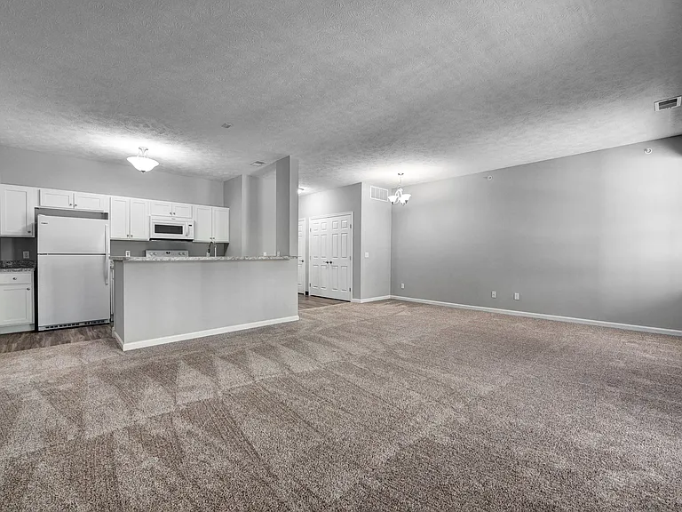Aquamarine Apartments — Photo 125