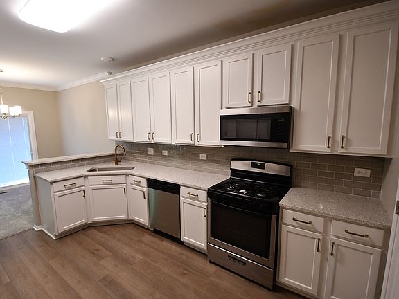 2nd image of 404 N Patriot Dr