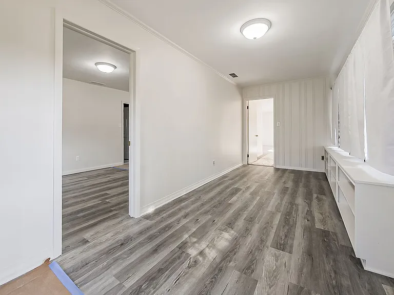 20862 Kenwood St — Photo 3