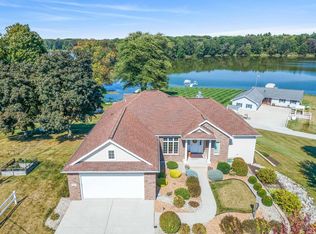 781 E Willow Ln, Wawaka, IN 46794