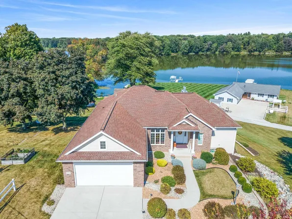 781 E Willow Ln, Wawaka, IN 46794