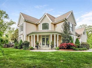 13 Halls Rd, Westbrook, CT 06498
