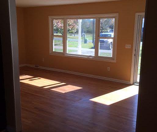 3rd image of 205 Ilex Dr