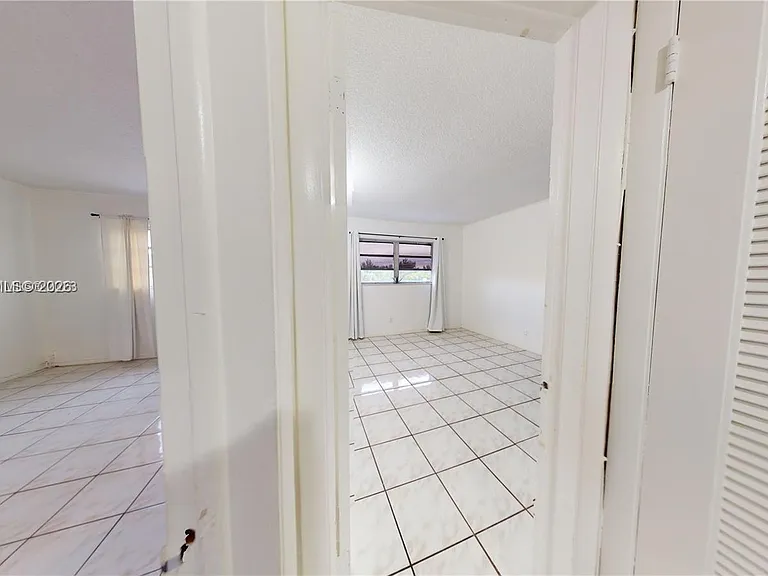 580 Egret Dr #302 — Photo 35