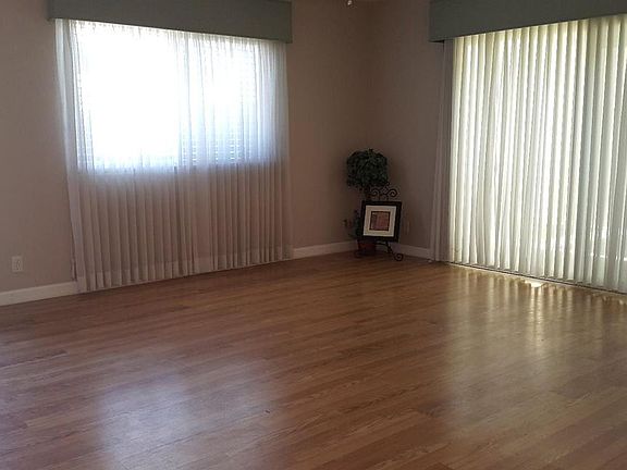 4th image of 1181 E 22nd St APT 17