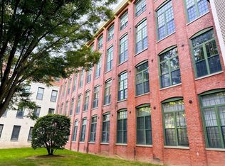 15 Higgins St APT 115, Smithfield, RI 02917