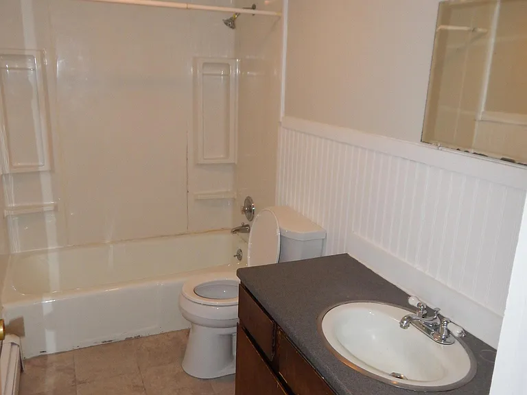 407 Howard St #4 — Photo 6