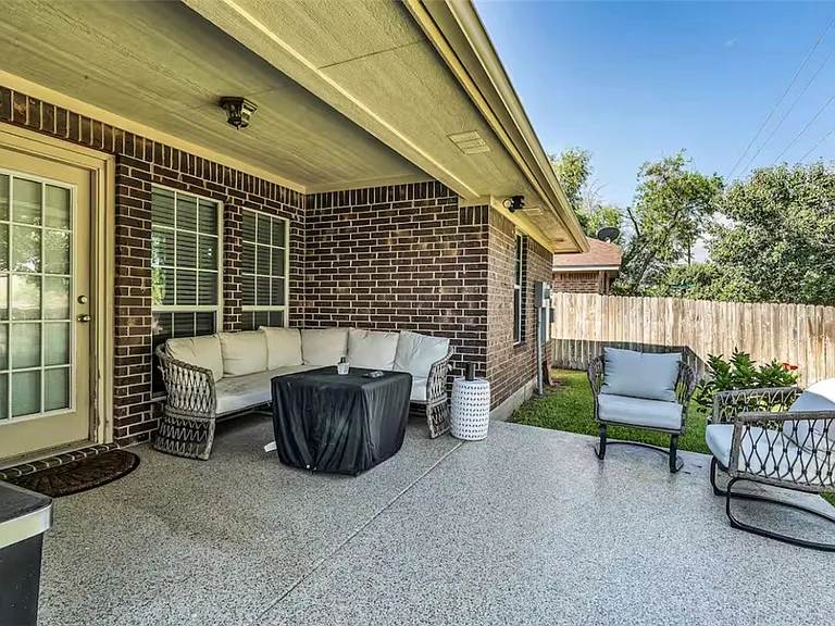 903 Whitewing Ln — Photo 14