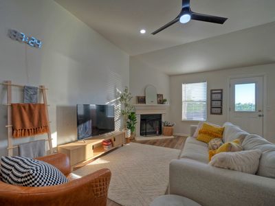 215 Lakemont Dr, Hutto, TX, 78634