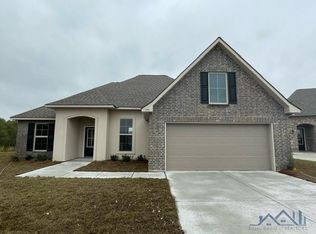 140 Pond Dr, Thibodaux, LA 70301