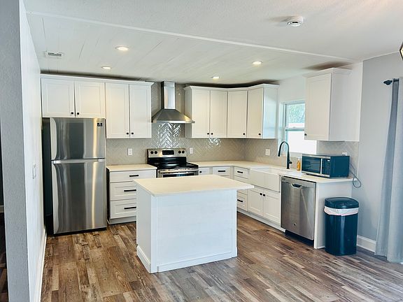 3rd image of 1492 Overcash Dr