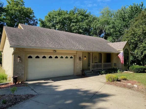 1530 157th Ave NE, Ham Lake, MN 55304