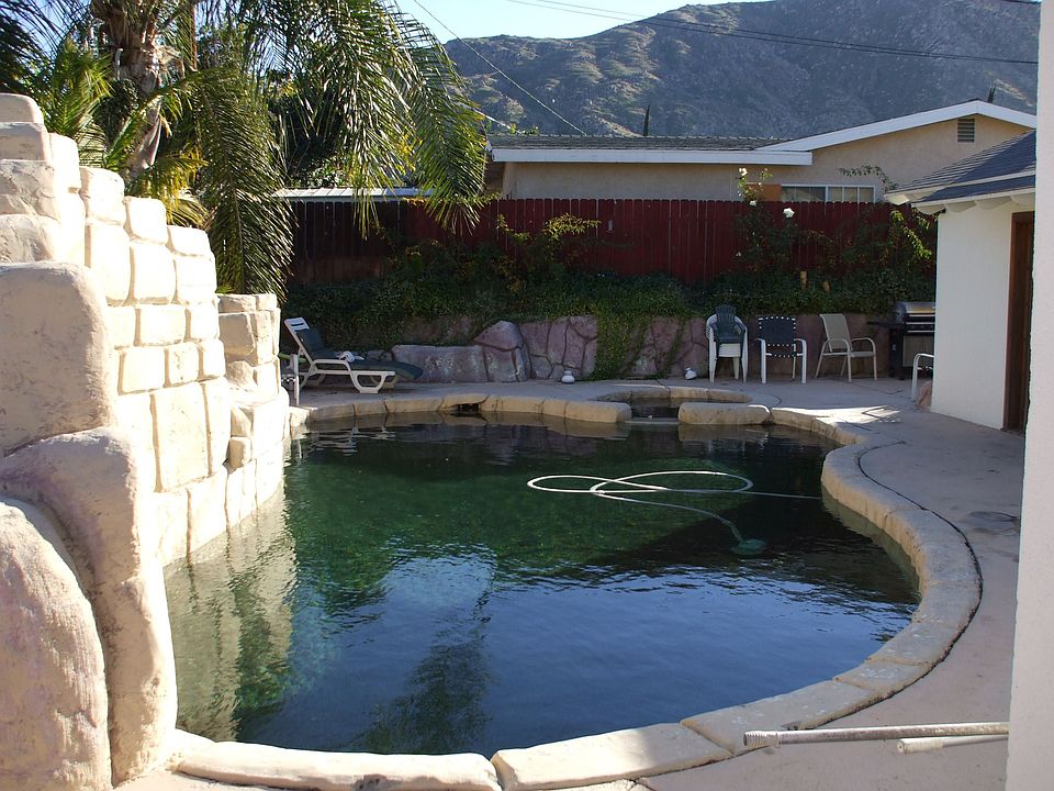 Pool & Spa