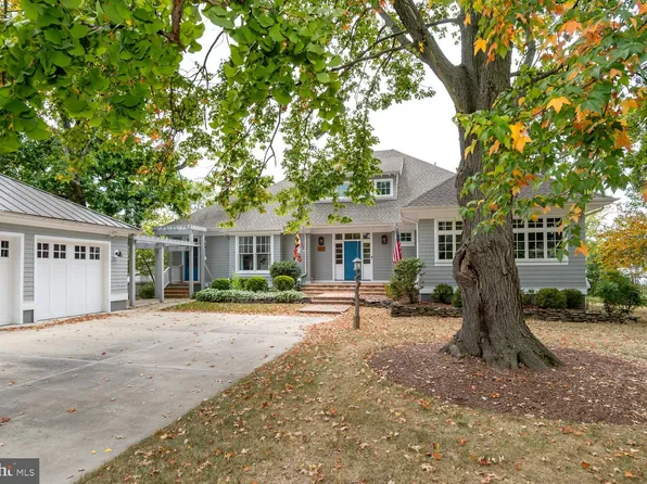 107 1st St, Oxford, MD 21654